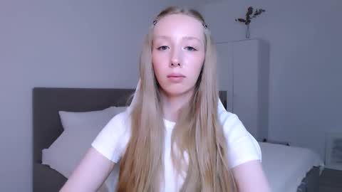 Snapshot of luna_insanity chatting on 11/14/25, 09:46 Luna online show from 11/14/25, 09:46