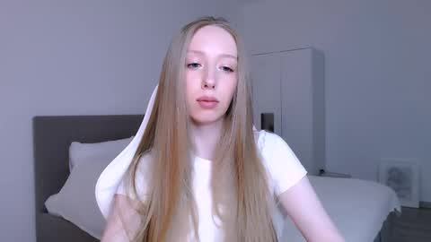 Luna online show from 02/04/26, 09:09