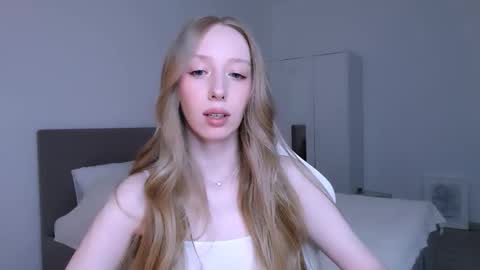 Luna online show from 02/23/26, 09:23