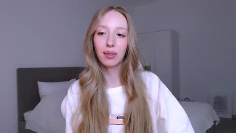 Luna online show from 03/11/26, 10:38