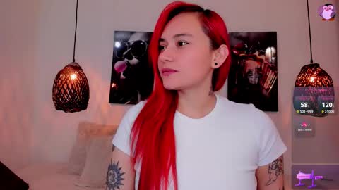 LUNA LOBOO online show from 10/21/25, 06:52