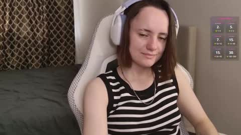 luna_loveeee online show from 09/28/25, 05:24