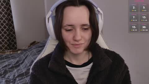 luna_loveeee online show from 04/27/26, 05:49