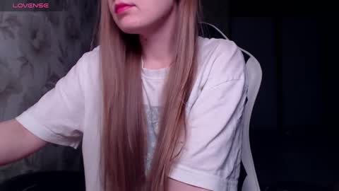 Luna online show from 12/06/24, 03:22