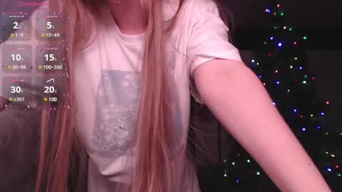 Luna online show from 12/17/24, 08:32