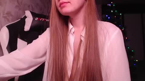 Luna online show from 12/22/24, 07:10