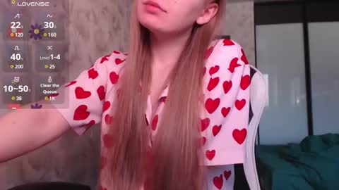 Luna online show from 02/06/25, 07:56