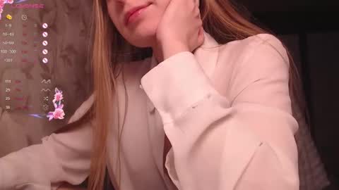 Luna online show from 11/20/25, 08:41