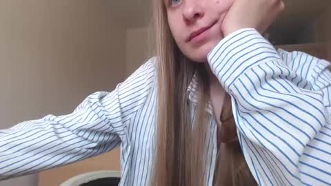 Snapshot of luna_loveisgood chatting on 06/10/26, 07:07 Luna online show from 06/10/26, 07:07