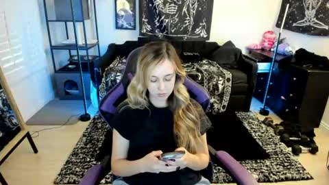 Snapshot of luna_lovelyy chatting on 06/13/26, 11:46 Luna online show from 06/13/26, 11:46
