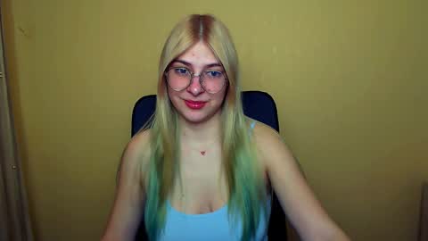 Luna online show from 01/03/25, 11:25