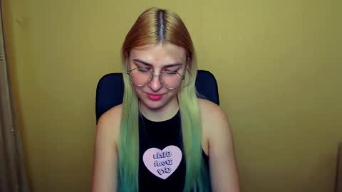 Luna online show from 01/13/25, 11:30