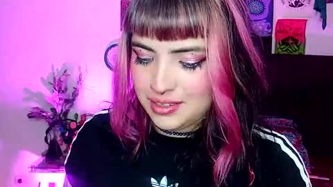 Snapshot of luna_ray420 chatting on 12/02/24, 10:01 MISS LUNA online show from 12/02/24, 10:01