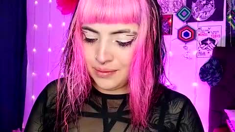 Snapshot of luna_ray420 chatting on 12/31/24, 09:28 MISS LUNA online show from 12/31/24, 09:28