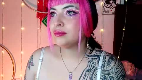 Snapshot of luna_ray420 chatting on 01/31/25, 09:16 MISS LUNA online show from 01/31/25, 09:16