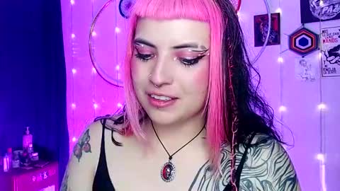 Snapshot of luna_ray420 chatting on 02/10/25, 02:41 MISS LUNA online show from 02/10/25, 02:41