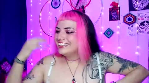 Snapshot of luna_ray420 chatting on 02/16/25, 07:37 MISS LUNA online show from 02/16/25, 07:37