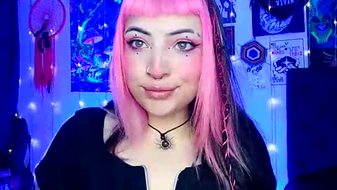 Snapshot of luna_ray420 chatting on 02/26/25, 08:04 MISS LUNA online show from 02/26/25, 08:04