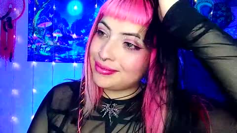 Snapshot of luna_ray420 chatting on 03/06/25, 07:47 MISS LUNA online show from 03/06/25, 07:47