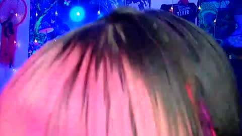 Snapshot of luna_ray420 chatting on 03/06/25, 07:32 MISS LUNA online show from 03/06/25, 07:32