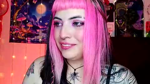 Snapshot of luna_ray420 chatting on 03/07/25, 05:51 MISS LUNA online show from 03/07/25, 05:51