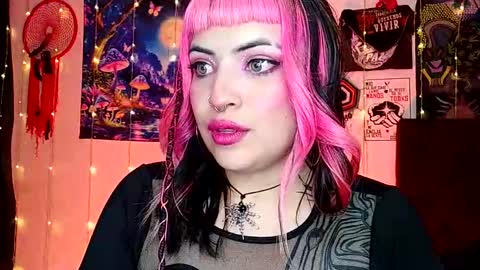 Snapshot of luna_ray420 chatting on 03/07/25, 11:29 MISS LUNA online show from 03/07/25, 11:29