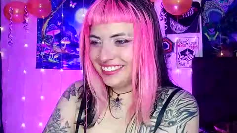 Snapshot of luna_ray420 chatting on 03/12/25, 09:56 MISS LUNA online show from 03/12/25, 09:56