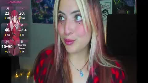 Snapshot of luna_ray420 chatting on 11/20/25, 06:02 MISS LUNA online show from 11/20/25, 06:02