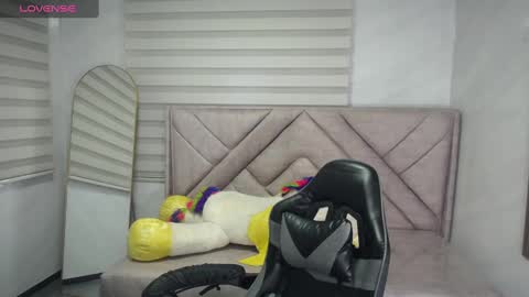 Live 1000pm 600am COLOMBIAN HOUR online show from 09/13/25, 03:17