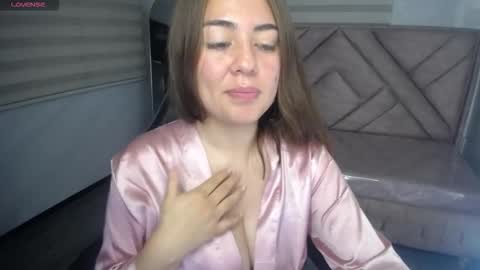 Live 1000pm 600am COLOMBIAN HOUR online show from 10/04/25, 03:15