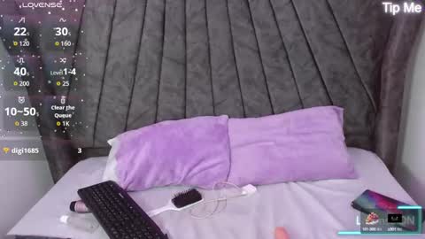 luna_starr69 online show from 09/19/25, 08:20