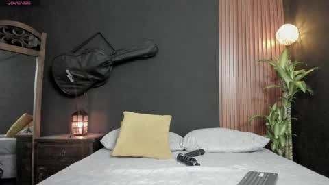 Snapshot of luna_sunflower chatting on 04/21/26, 01:42 luna online show from 04/21/26, 01:42