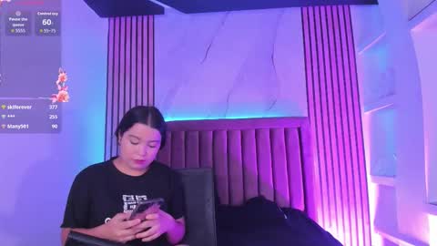 Snapshot of luna_sweeett_ chatting on 09/20/25, 12:39 Luna online show from 09/20/25, 12:39