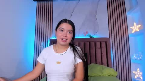 Snapshot of luna_sweeett_ chatting on 10/22/25, 12:16 Luna online show from 10/22/25, 12:16
