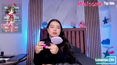 Snapshot of luna_sweeett_ chatting on 11/20/25, 12:16 Luna online show from 11/20/25, 12:16