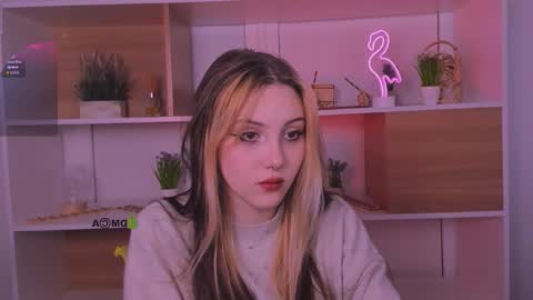 Luna online show from 10/17/25, 08:39