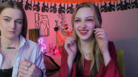 Luna online show from 10/30/25, 08:31