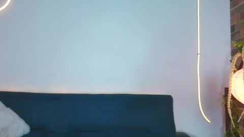 luna_valen online show from 04/09/26, 04:12