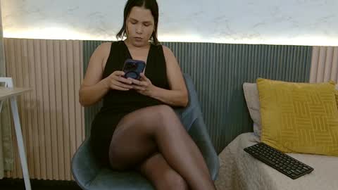 luna_valle online show from 04/04/26, 08:17