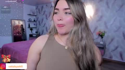  Luna online show from 12/03/25, 02:52