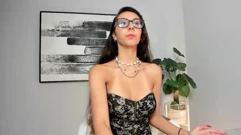 luna online show from 03/04/25, 12:01