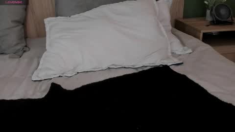 luna online show from 11/20/25, 01:22