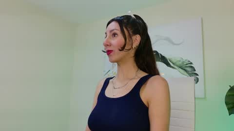 Snapshot of luna_willians chatting on 03/31/26, 12:49 luna online show from 03/31/26, 12:49