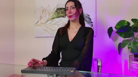 Snapshot of luna_willians chatting on 04/14/26, 07:31 luna online show from 04/14/26, 07:31