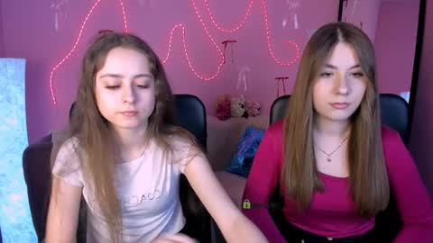 Luna online show from 03/31/26, 12:05