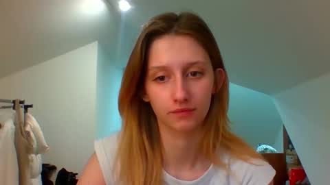 L U N A  online show from 12/30/24, 07:37