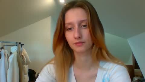 L U N A  online show from 01/03/25, 10:41