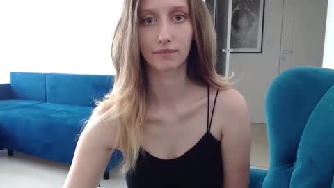 L U N A  online show from 09/17/25, 12:40