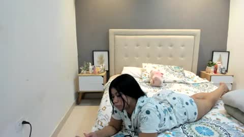 Snapshot of lunaa08 chatting on 06/29/26, 05:57 lunaa08 online show from 06/29/26, 05:57