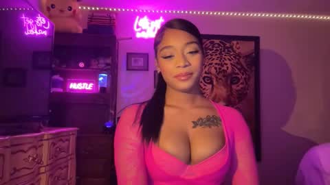 Snapshot of lunaa_11 chatting on 04/29/26, 06:17 lunaa_11 online show from 04/29/26, 06:17